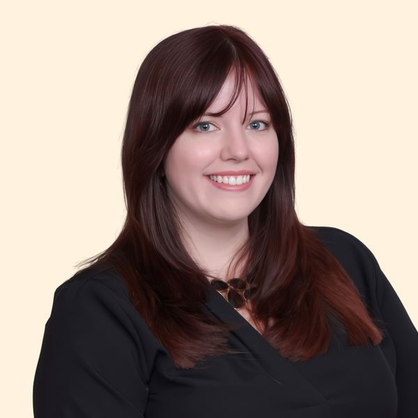 Carolyn Russell, Therapist