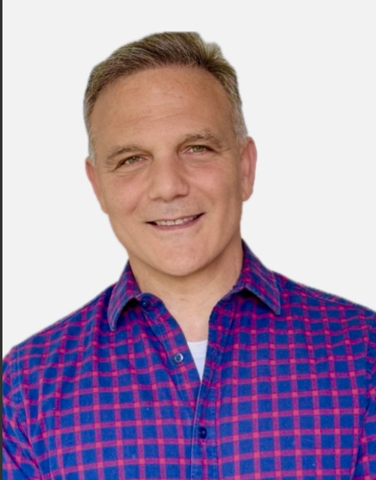 Ray Santos, Therapist