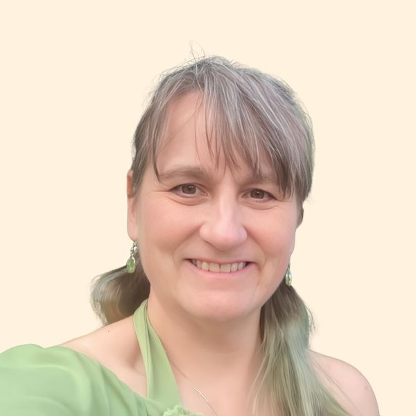 Julia Twaddle, Therapist