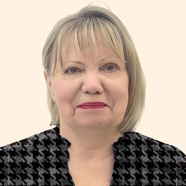 Anna Lobanova, Therapist
