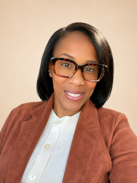 Rhevelle Mitchell-Parris, Therapist