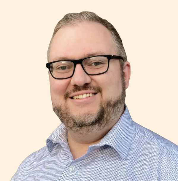 Cody McCowan, Therapist