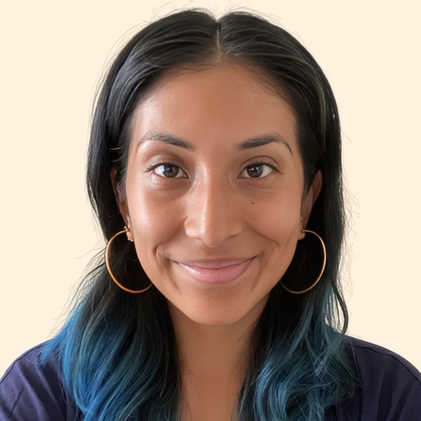 Claudia Irusta Vera, Therapist