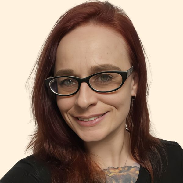 Amanda Conner, Therapist