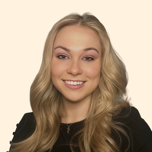 Shannon O'Connor, Therapist