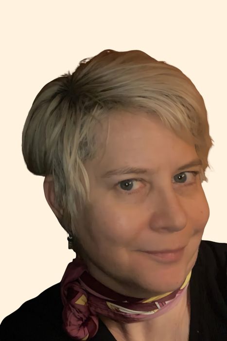 Lisa Gaumond, Therapist
