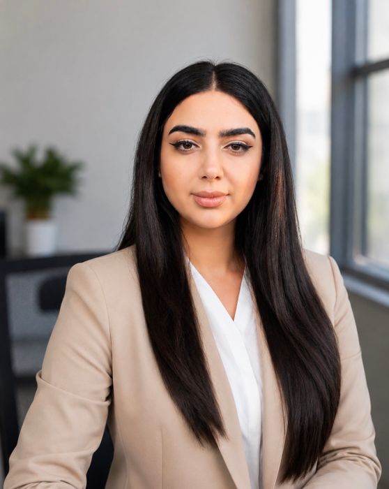 Elizabeth Kuchakhchian, Therapist