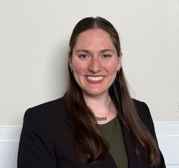 Brooke Faer, Therapist