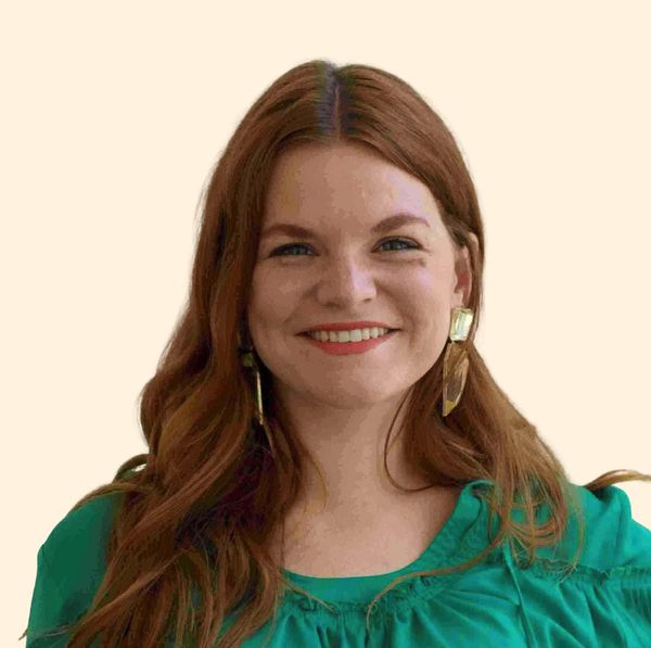 Savanah Massinger, Therapist