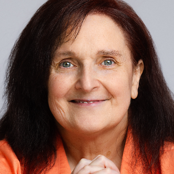 Jacqueline Jensen, Therapist