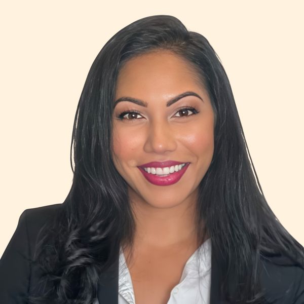 Rina Varughese, Therapist