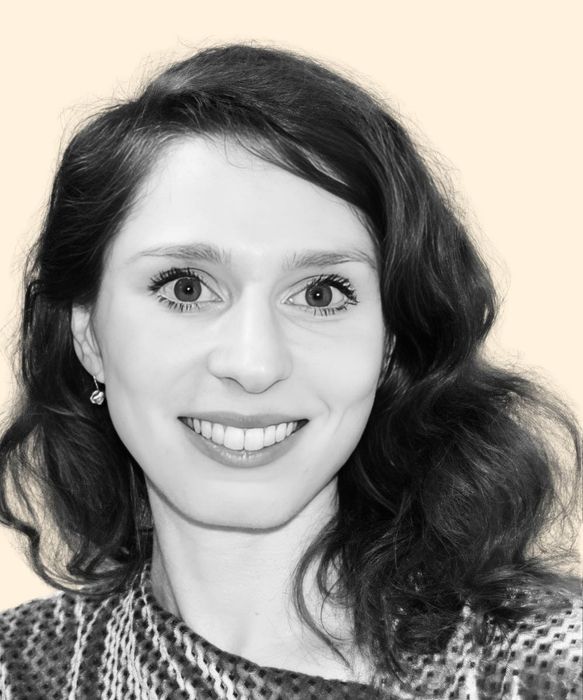 Elina Tochilnikova, Therapist