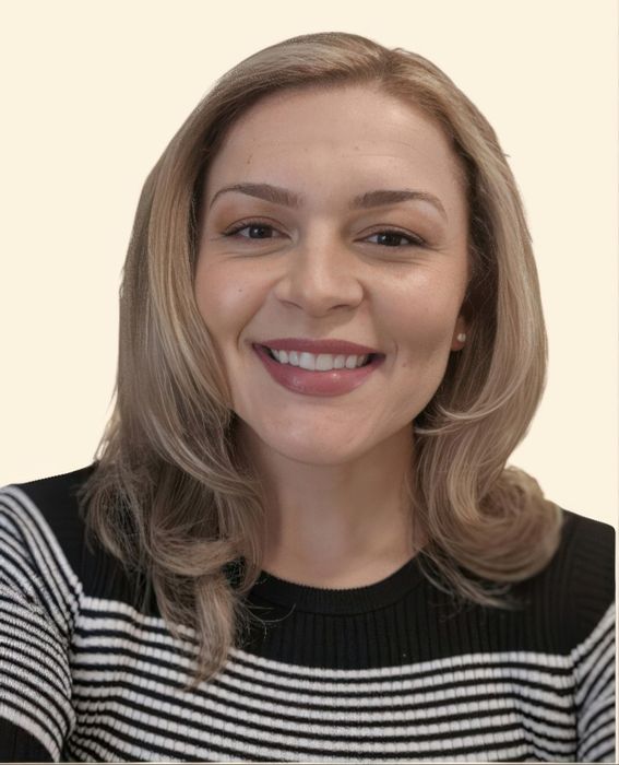 Yasmin Karce, Therapist