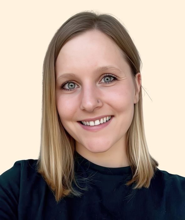 Amanda Padgett, Therapist