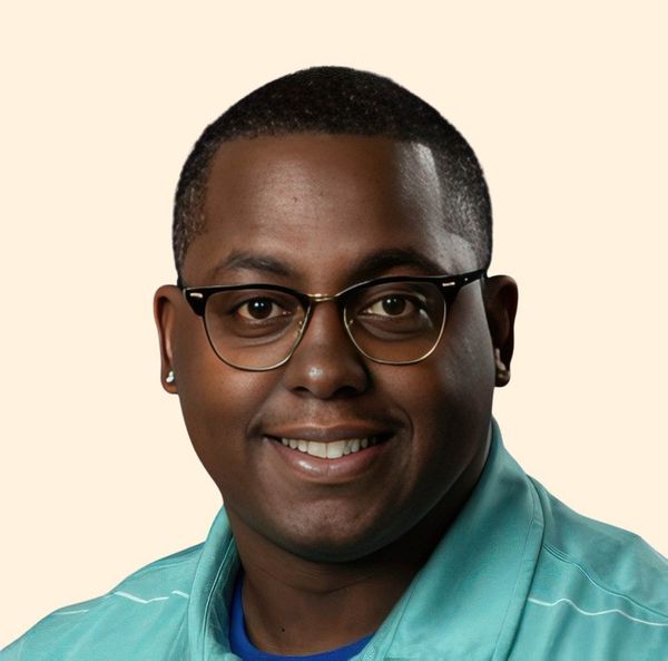 Austin Bohanon, Therapist