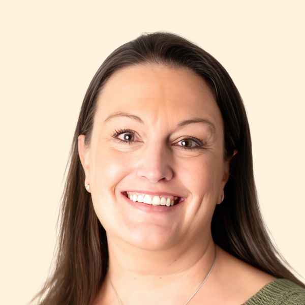 Casey Romanelli, Therapist