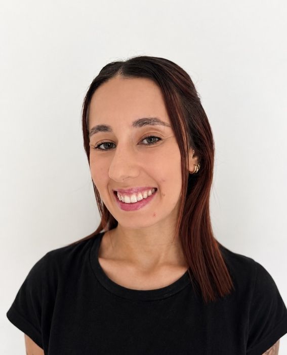 Ciana Lenel, Therapist