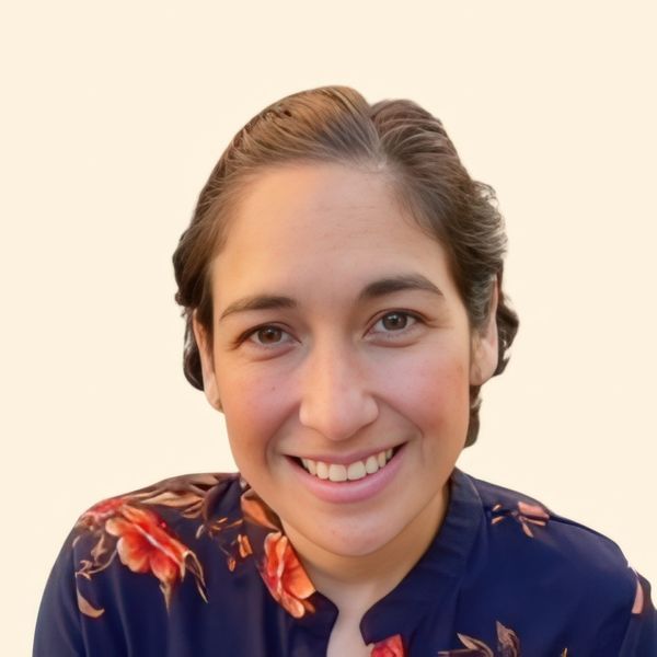 Martha Castillo, Therapist
