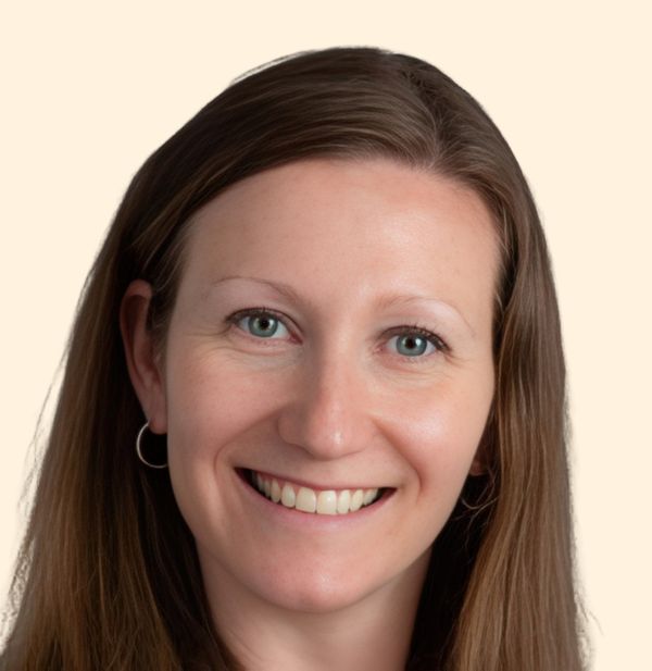 Laura Siarkowski, Therapist