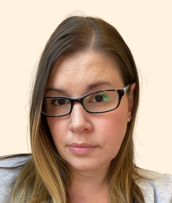 Candice Feretti, Therapist