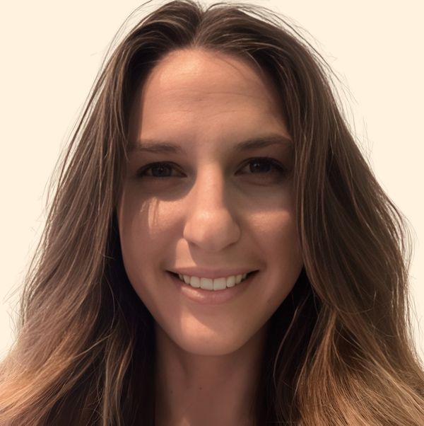 Rachel Pfeifer, Therapist