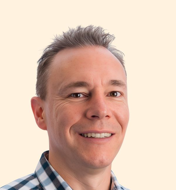 Jason Giles, Therapist