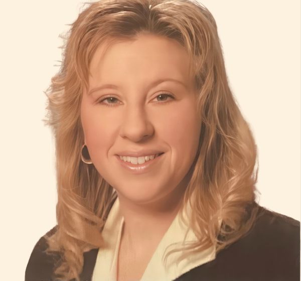Janell Loescher, Therapist