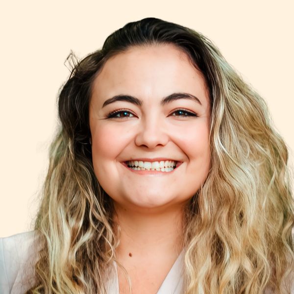 Alexandra Sinsmyr, Therapist
