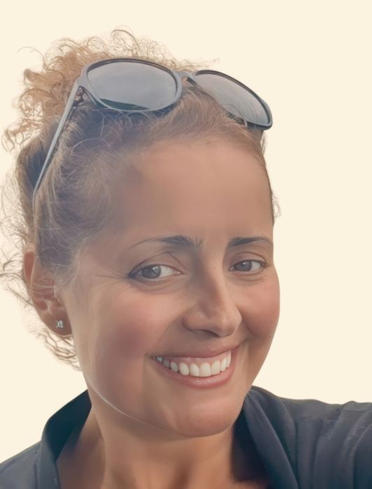 Rosa Teixeira, Therapist