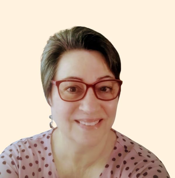 Carol Bates, Therapist