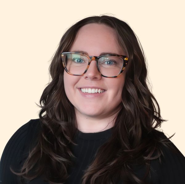 Rachel Desrosiers, Therapist