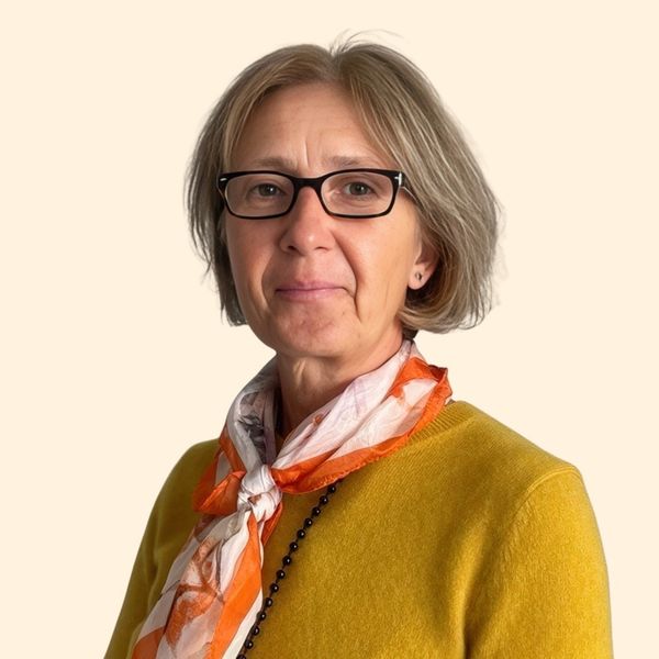 Simona Stanila, Therapist