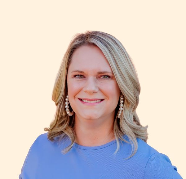 Sara Taylor, Therapist
