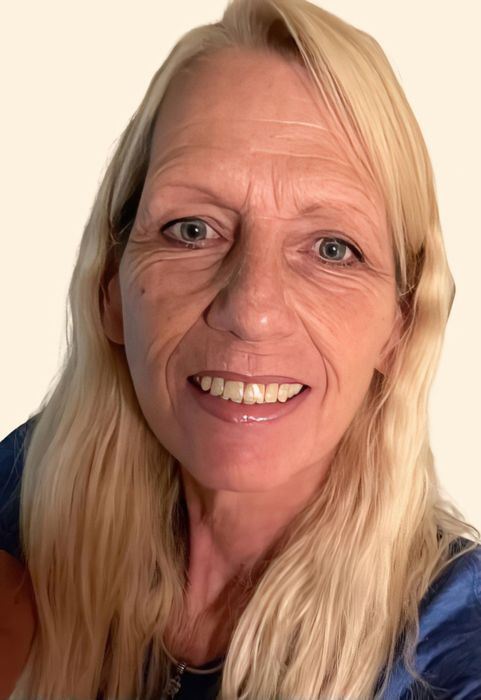 Julie Crowley, Therapist