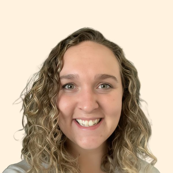 Charis Thompson, Therapist