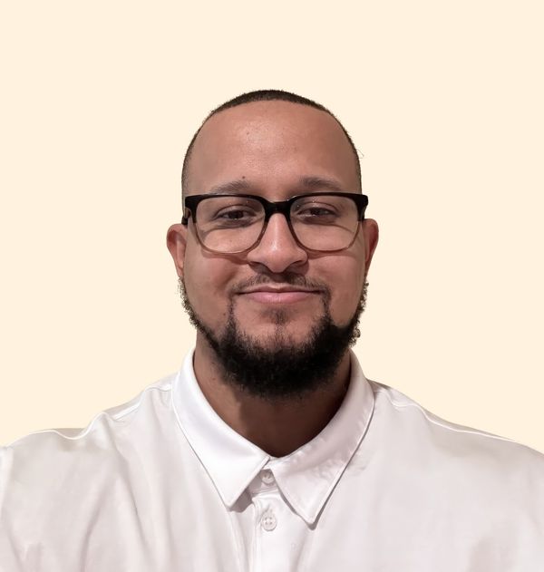 Julian Miller, Therapist