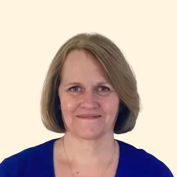 Anne McInnis, Therapist