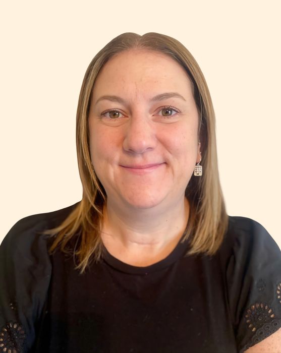 Hilary Fineman, Therapist