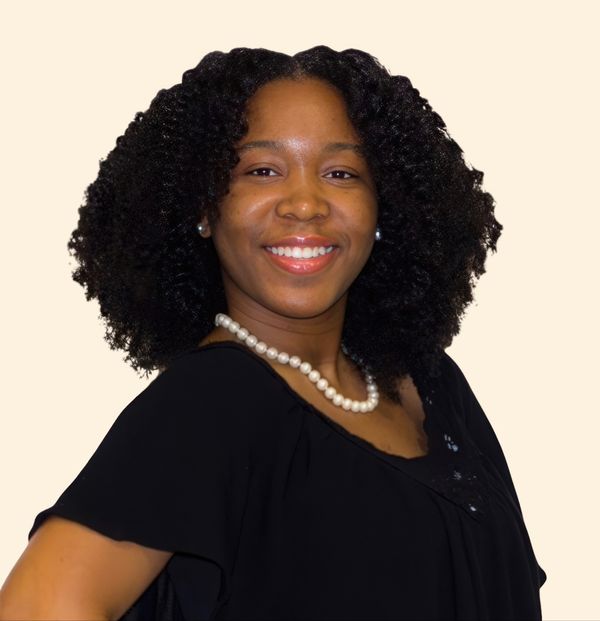 Shannon Washington, Therapist