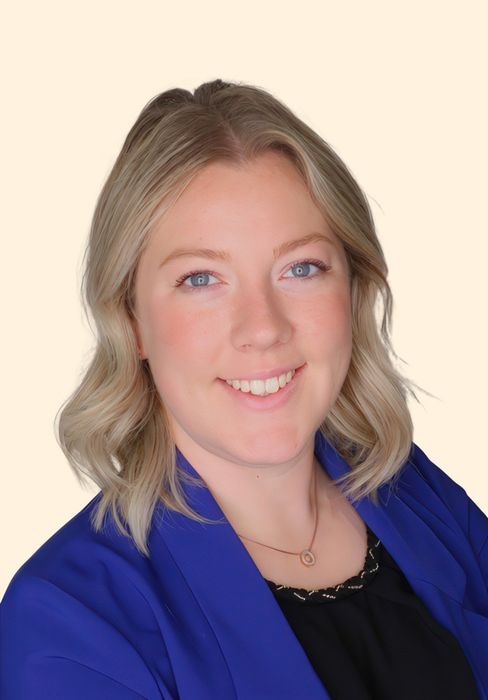 Bernadette A Heitschmidt, Therapist