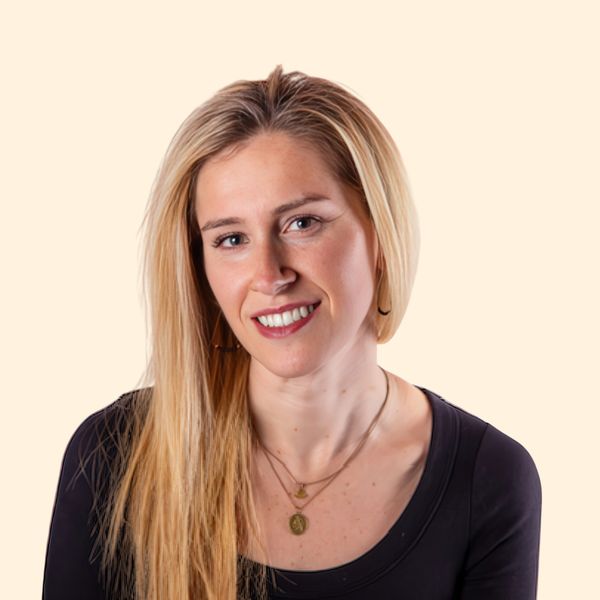 Mackenzie Gottfried, Therapist