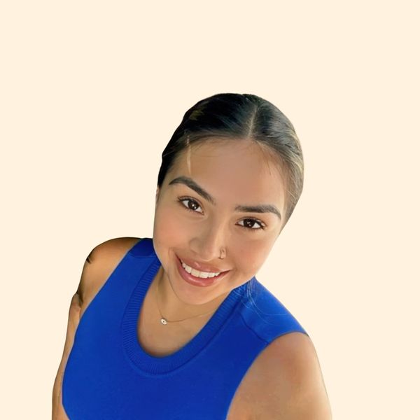 Jennifer Flores, Therapist
