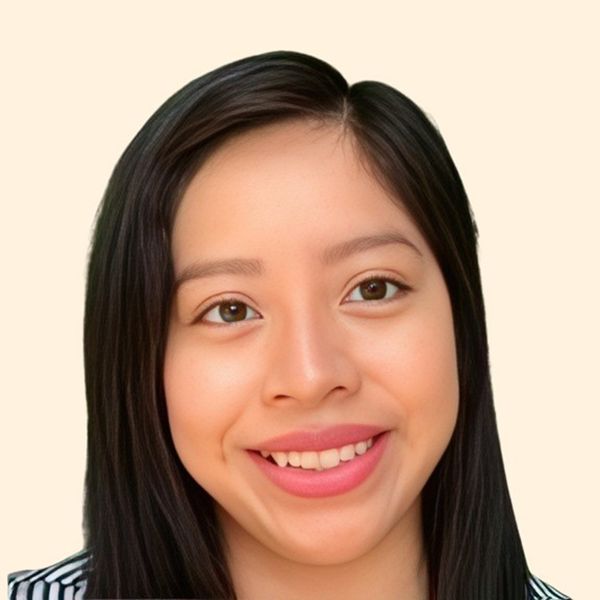 Stephanie Alvarez, Therapist