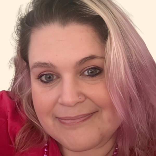 Carrie Cooper, Therapist
