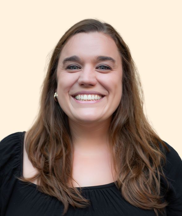 Madeline Comer, Therapist