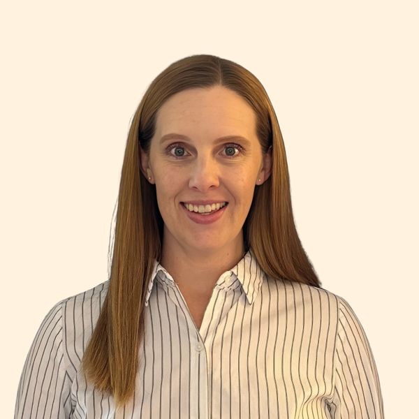 Lindsey Hall, Therapist