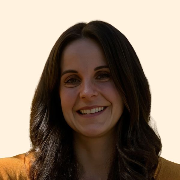 Elizabeth McEwen, Therapist
