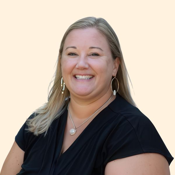Christine Ostertag, Therapist