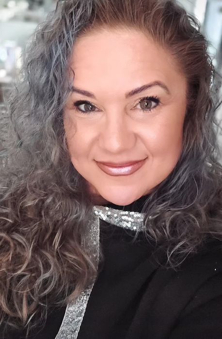 Rachel Krenis, Therapist
