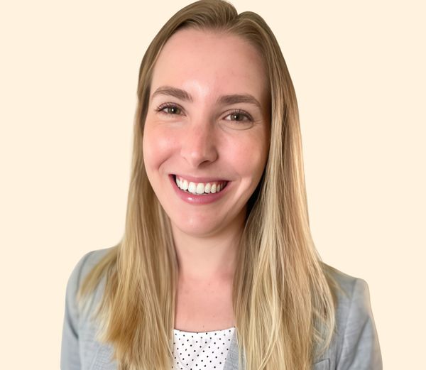 Lana Nye, Therapist